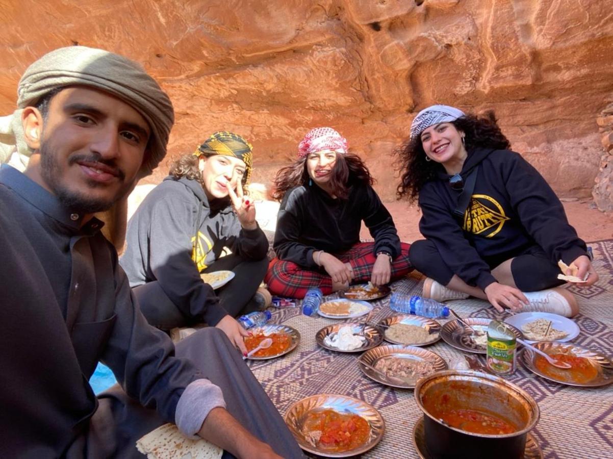 Wadi Rum Cave Camp &Jeep Tour Exterior photo